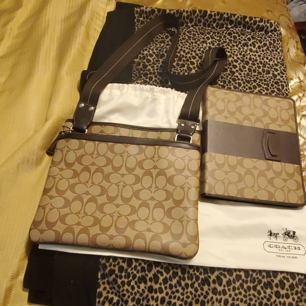 Cross Coach tote bag/w/ipad case